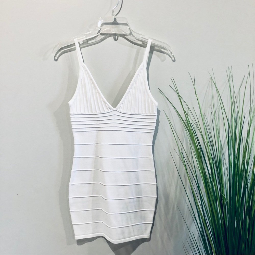 White party body con mini dress XS